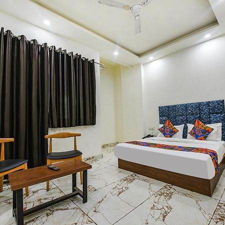 Fabexpress Divya Villa New Delhi Exteriör bild