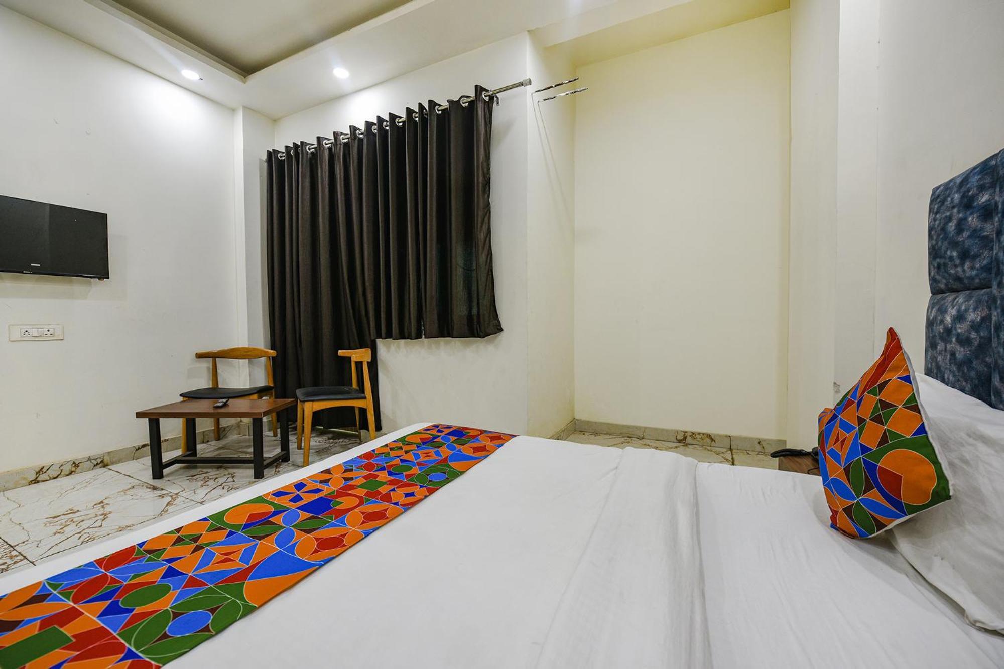 Fabexpress Divya Villa New Delhi Exteriör bild